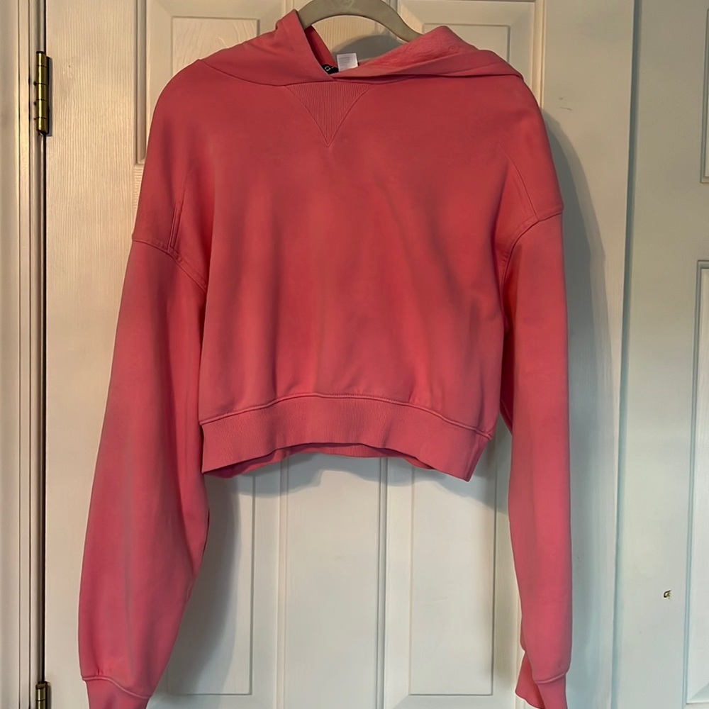 pink crop hooded sweatshirt